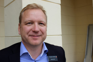 Mikael Funck är försäkringsrådgivare på Bergslagens Sparbank och vet hur pensionen funkar. Foto: Hans Andersson